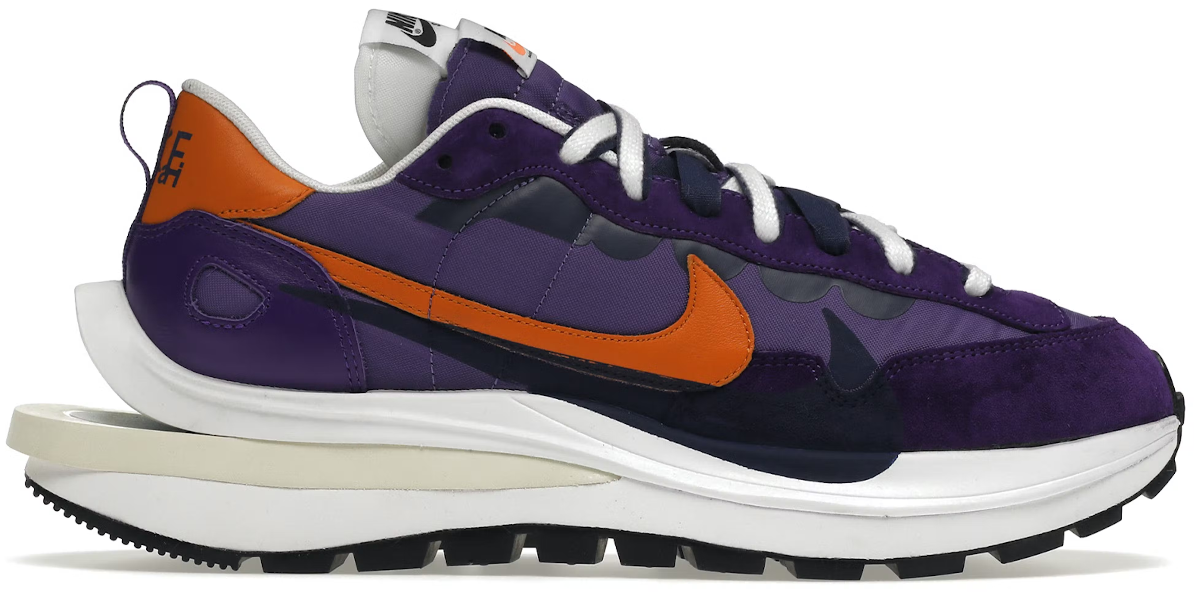 Nike Vaporwaffle sacai Dark Iris THE GARDEN